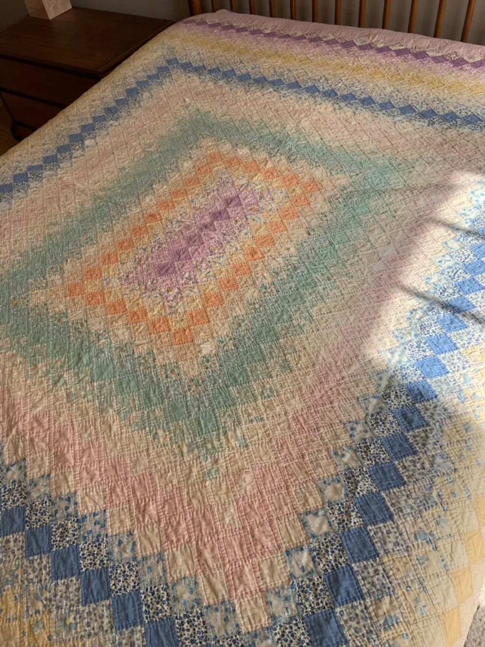 Vintage Around the World Diamond Quilt Bedspread - Soft Multicolor